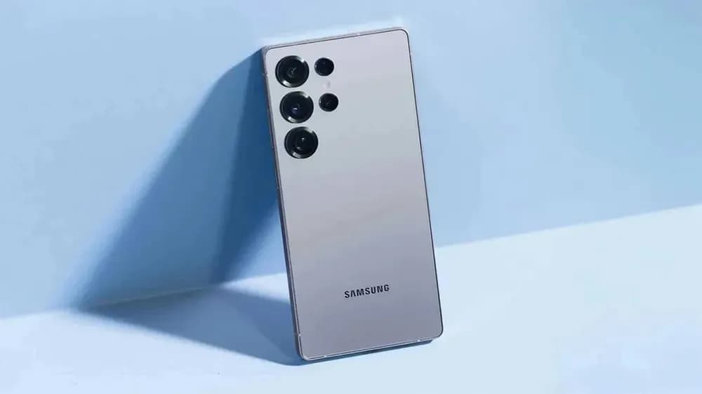 Samsung Galaxy S27 Ultra May Ditch Vertical Camera Bar for Horizontal Design