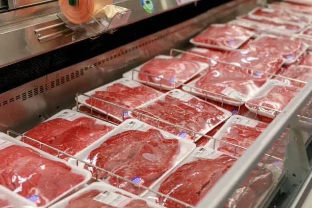 Pakistan's Meat Exports Jump 16% as Tobacco Earnings Surge 73% in July