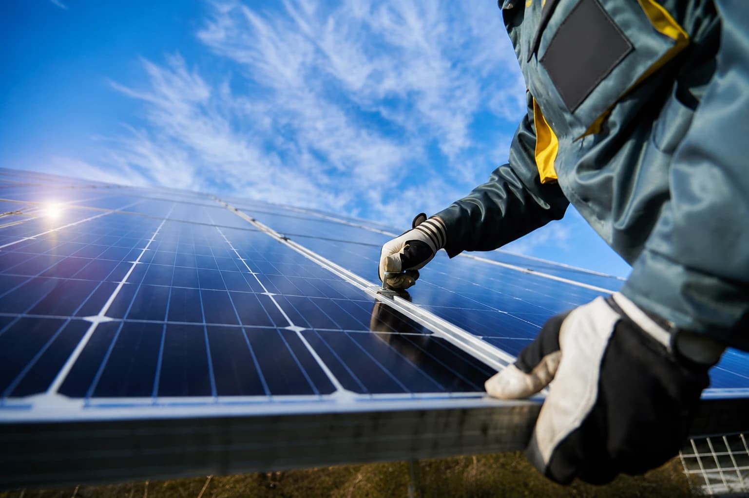 Pakistan Secures IMF Approval to Drop Solar, Stationery Taxes