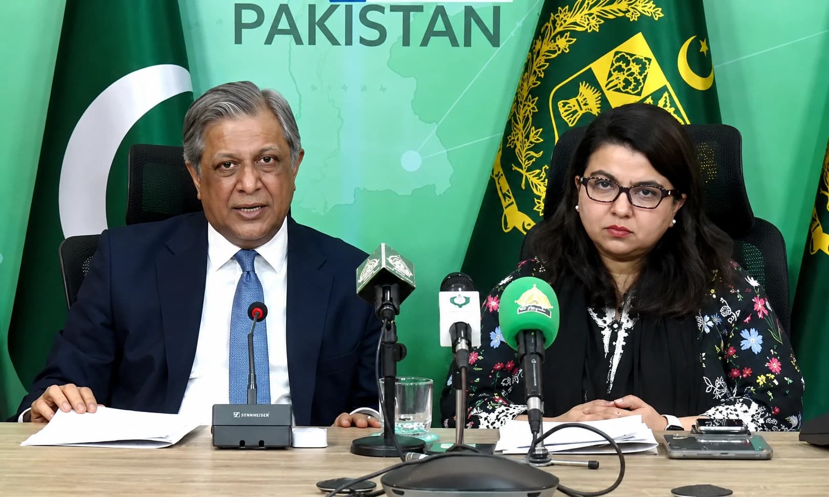 Pakistan's Outdated Telecom Laws Can't Support 5G, IT Minister Warns