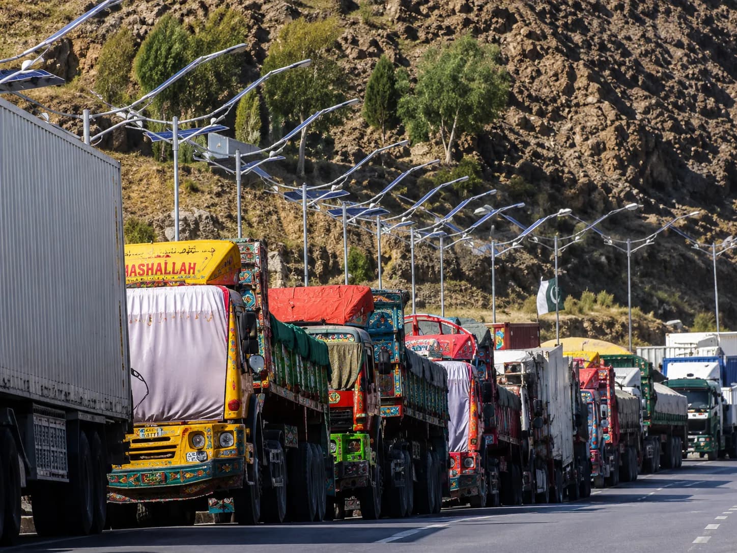 Uzbekistan Quietly Hedges on Afghanistan, Turns to China for Pakistan Trade