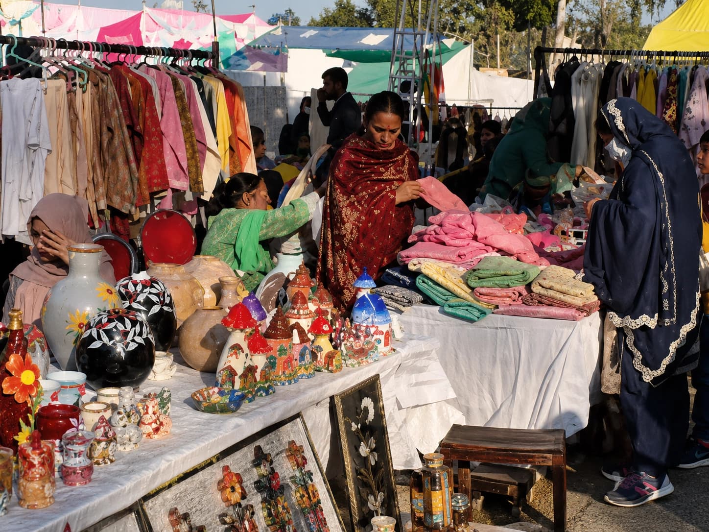 Islamabad Opens Women-Only Enterprise Market in G-11 With Cashless Digital Payment System