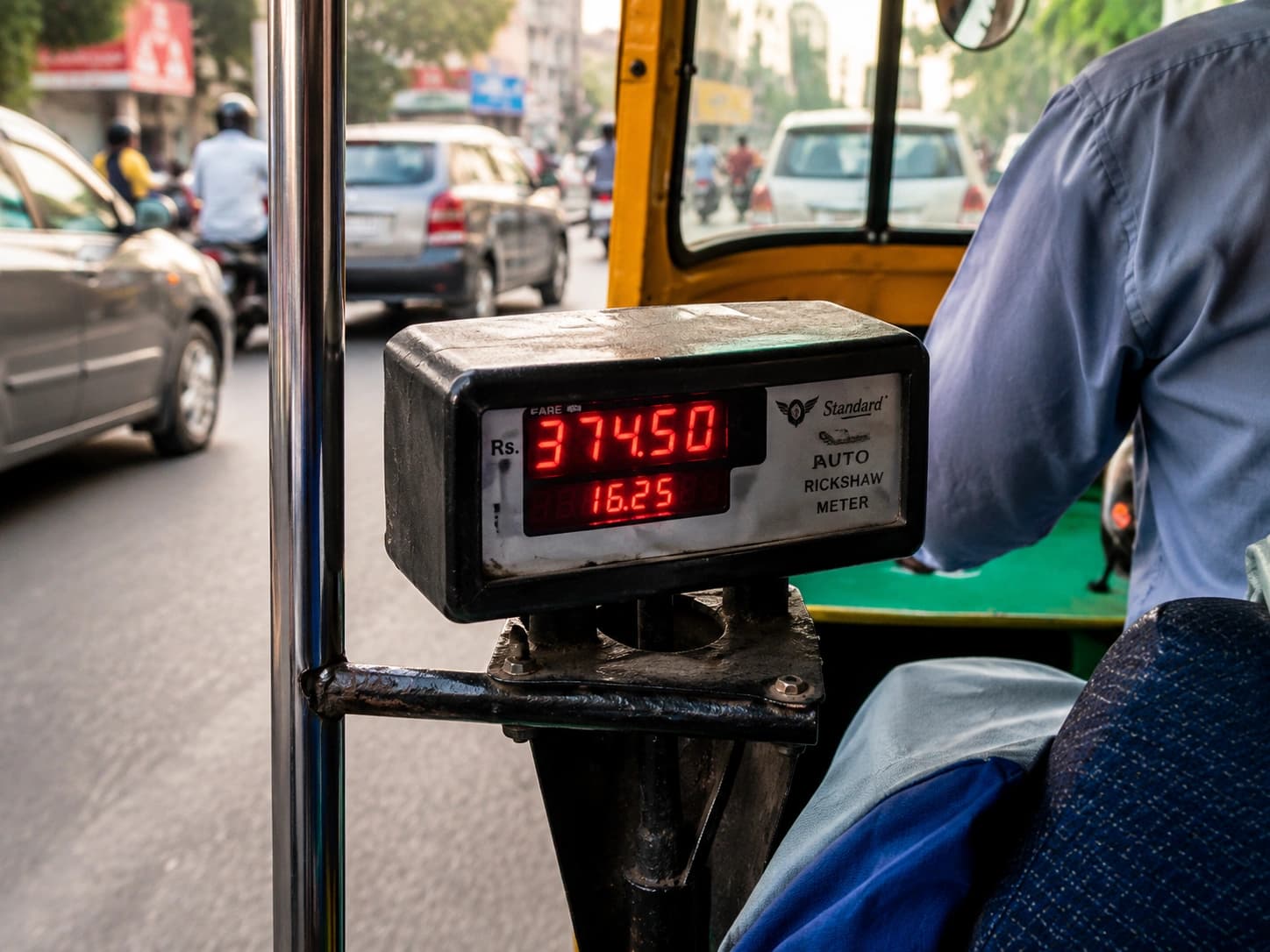 Karachi to Allow Only Metered Rickshaws Under New Traffic Policy