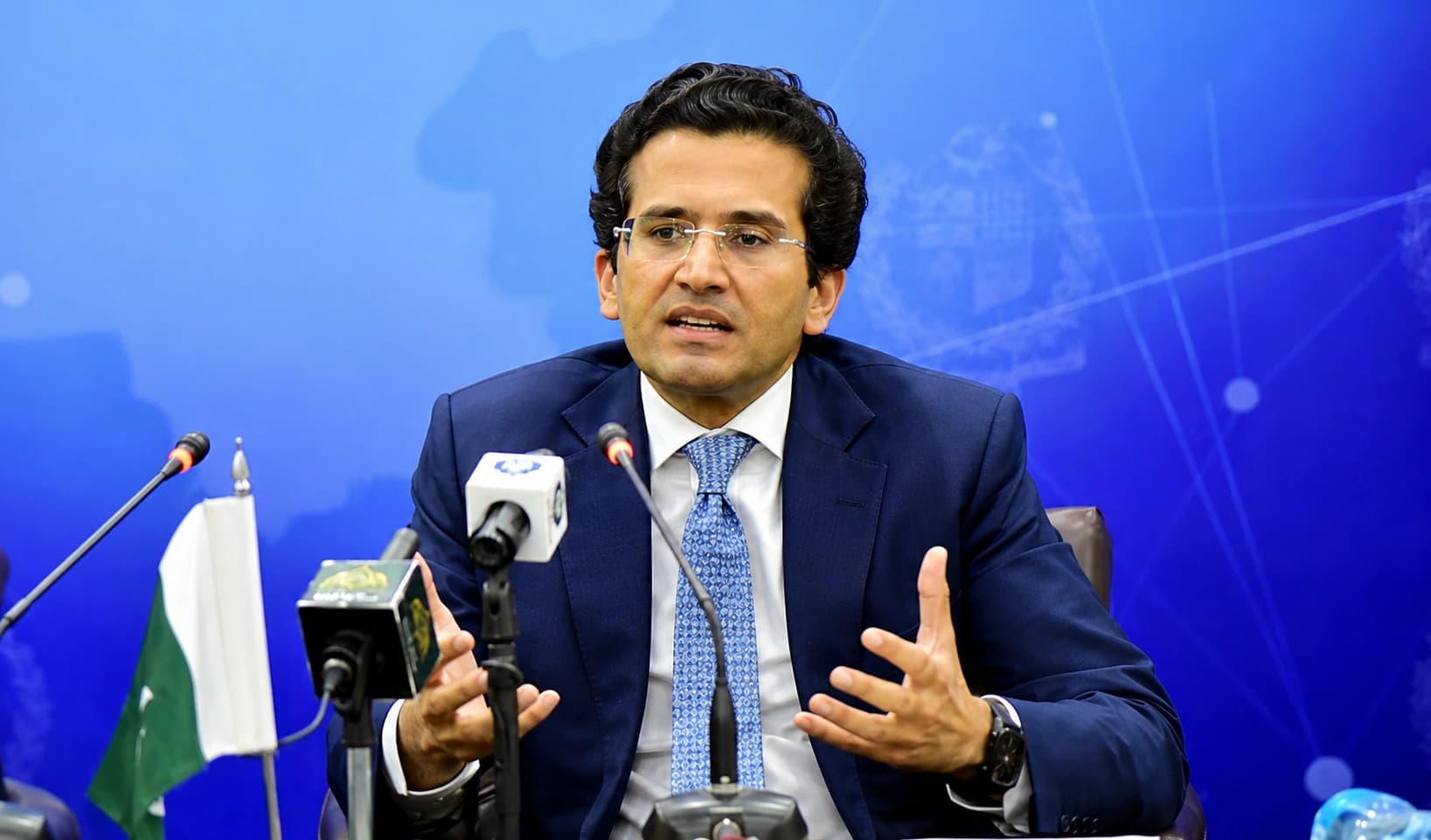 Pakistan Petrol Price Cut Exceeded Global Oil Fall, Minister Claims