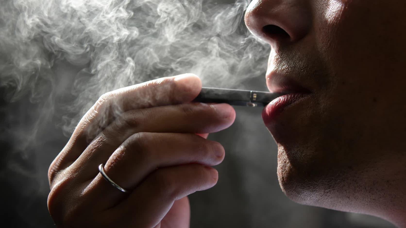 Pakistan’s Smoking Crisis Deepens as False Health Claims Mislead Millions