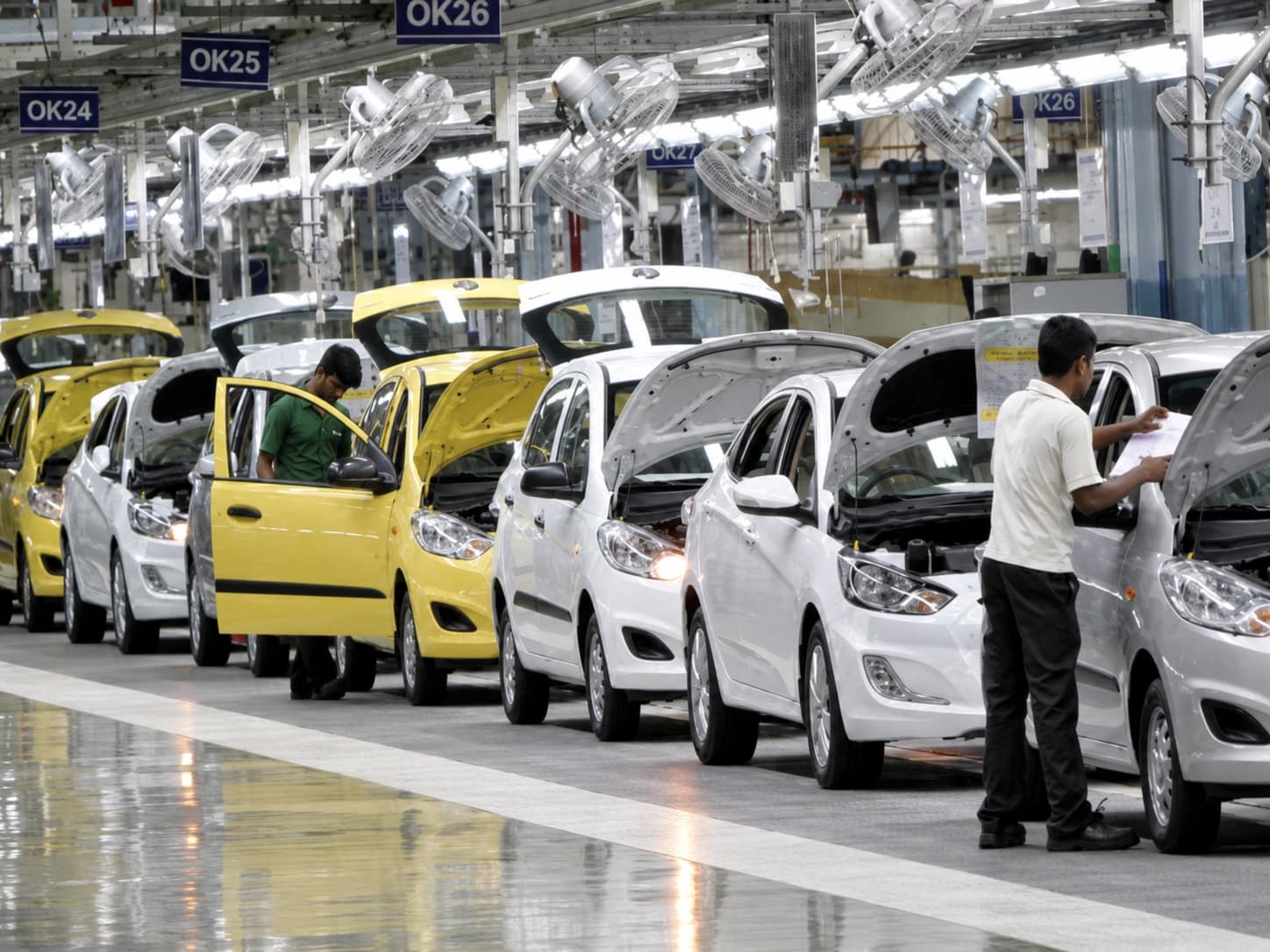 Pakistan Auto Sector Earnings Rise as Sales Jump 43% and New Models Flood the Market