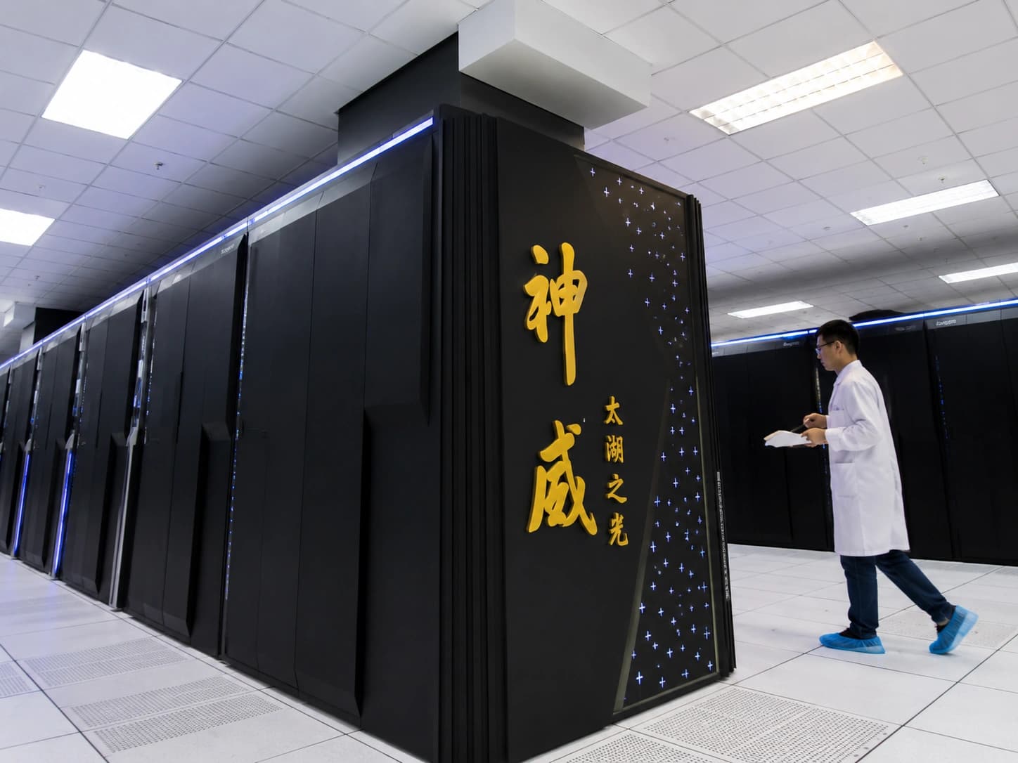China Overtakes US to Claim World's Most Powerful Supercomputer