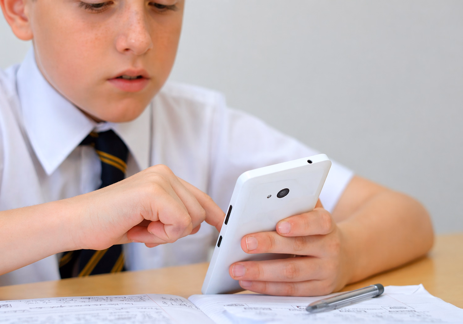 Smartphones Ban in Schools
