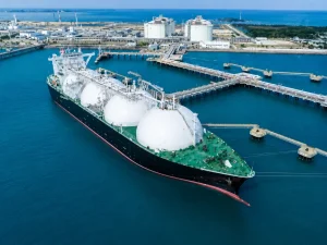 Pakistan secures relief on LNG terminal capacity payments from Engro Elengy and Pakistan GasPort after Qatar force majeure declaration