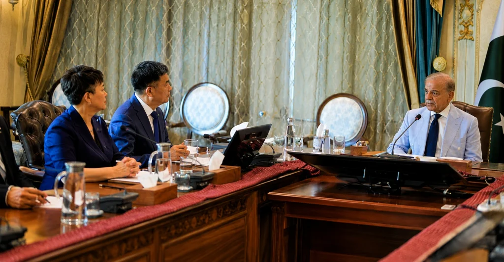 Prime Minister Shehbaz Sharif meets Chinese IBI Group delegation to strengthen Pakistan China digital economy cooperation and digital trade ties.